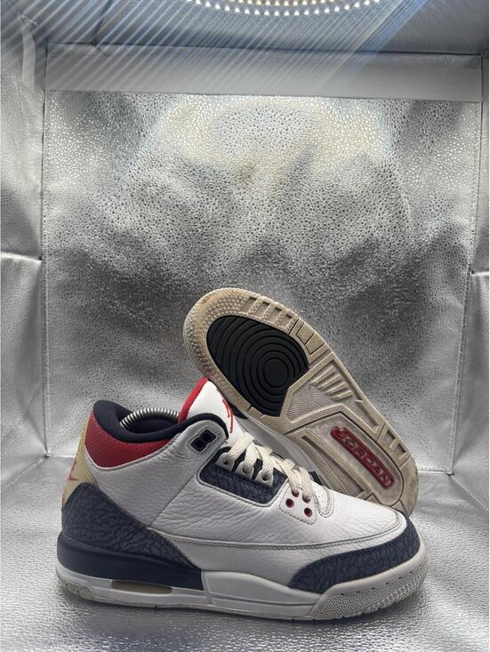 Other - Air Jordan 3 SE fire red denim Gs